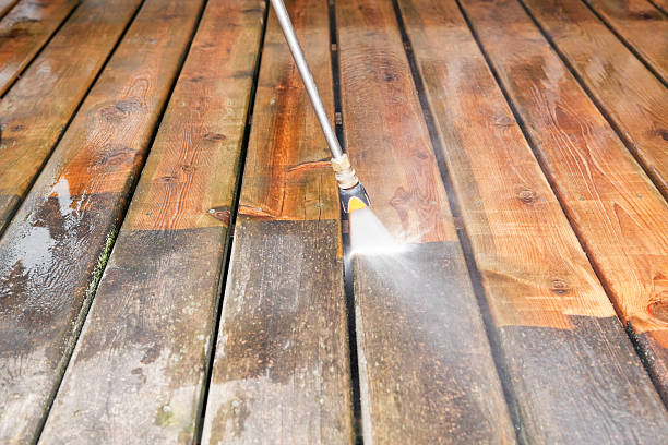 Best Deck Cleaning Services  in Benwood, WV
